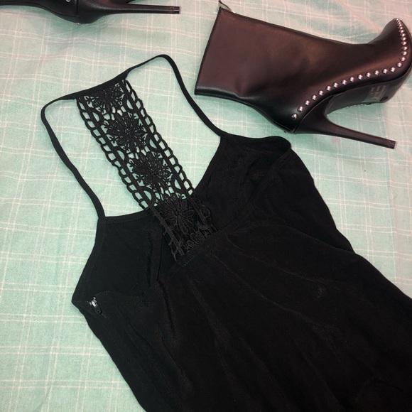 Black classy sassy fringe dress 🖤 - Picture 4 of 7